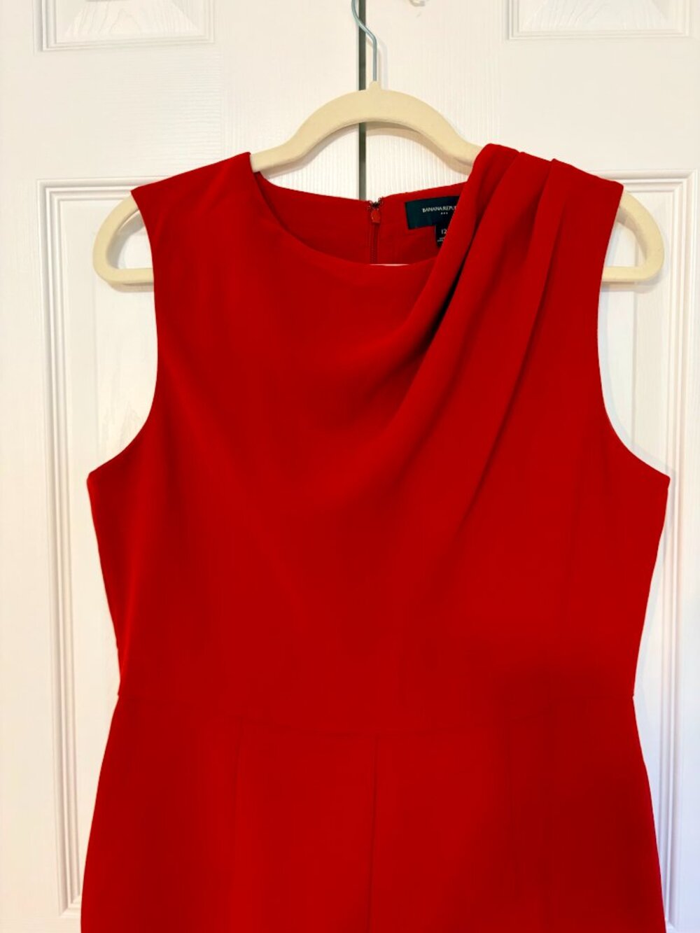 Banana Republic Crepe Sleeveless Cowl-Neck Jumpsuit Cherry Red 12 - Picture 7 of 10